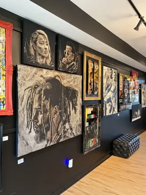 Gallery 13, business photo 1