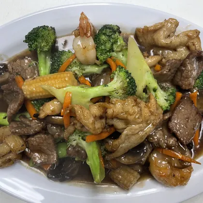 Pho & Grill Hut, business photo 4